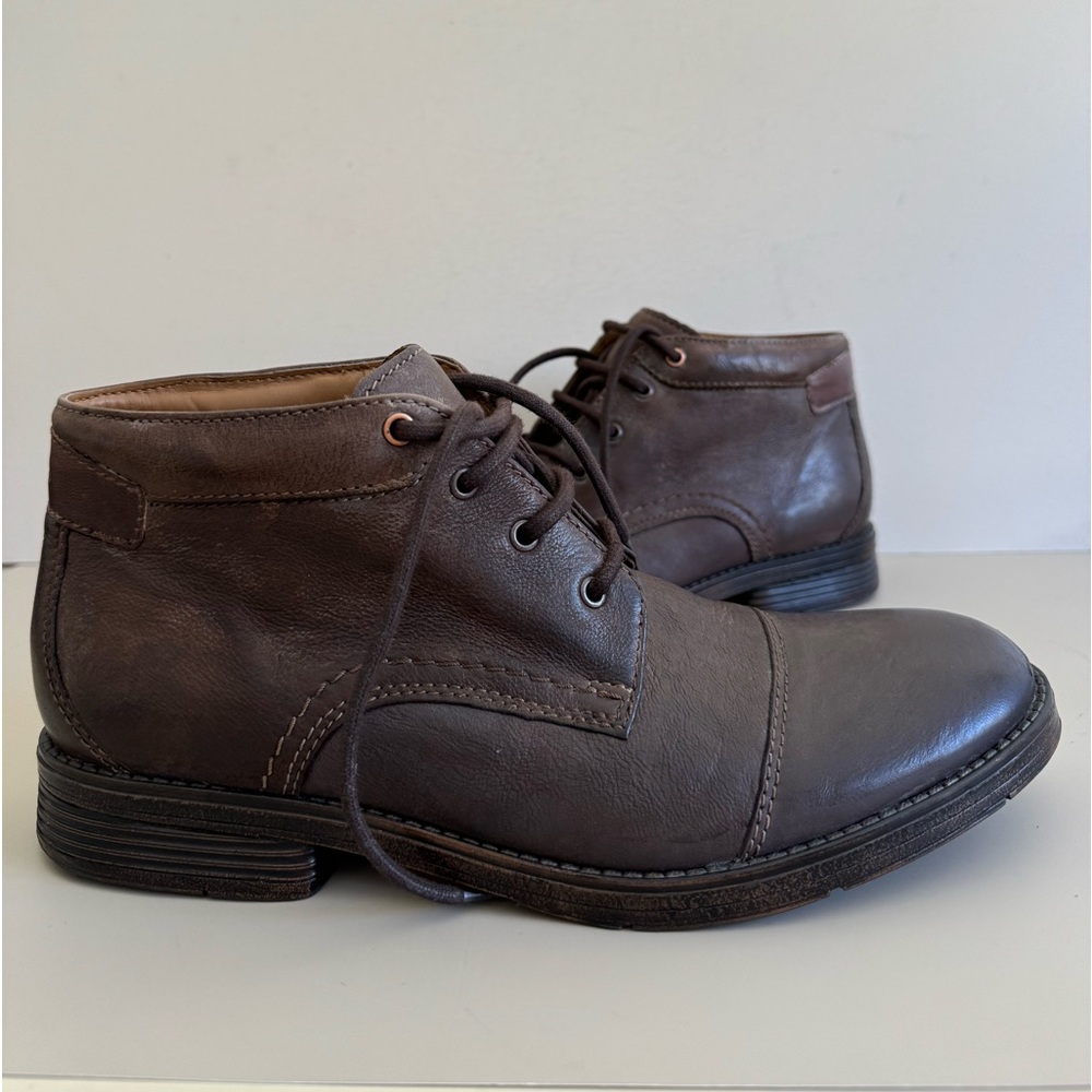 Clarks Devington Brown Leather Cap Toe Ankle Chukka Boots Men’s Sz 10.5